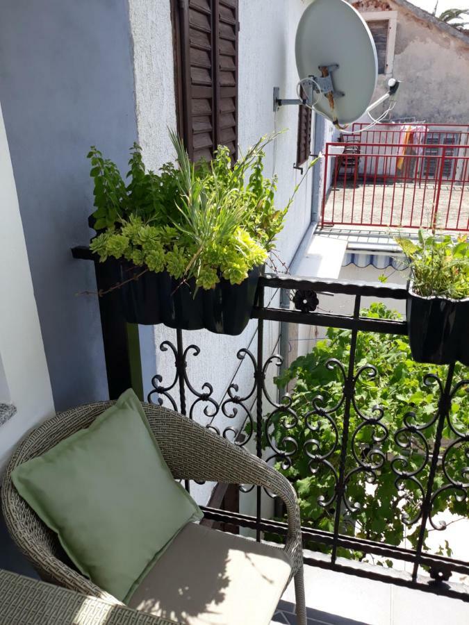 Apartment Lavanda Mali Losinj Exterior photo