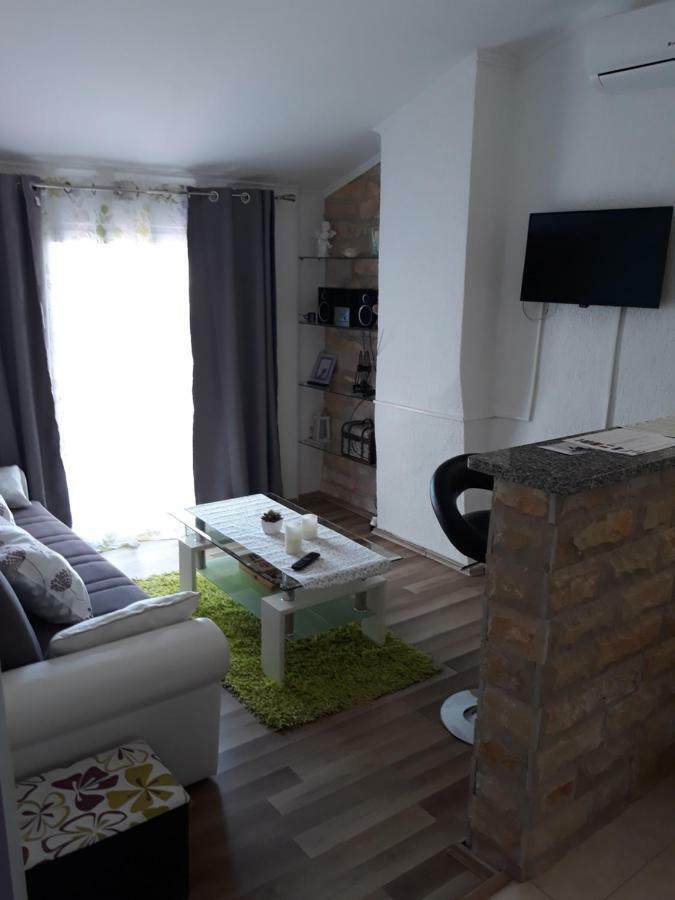 Apartment Lavanda Mali Losinj Exterior photo