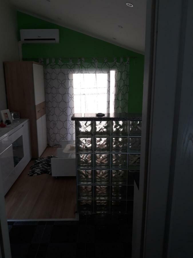Apartment Lavanda Mali Losinj Exterior photo